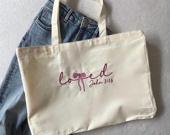 Bestickte Tragetasche "Loved John 3:16" | Minimalistische christliche Leinentasche