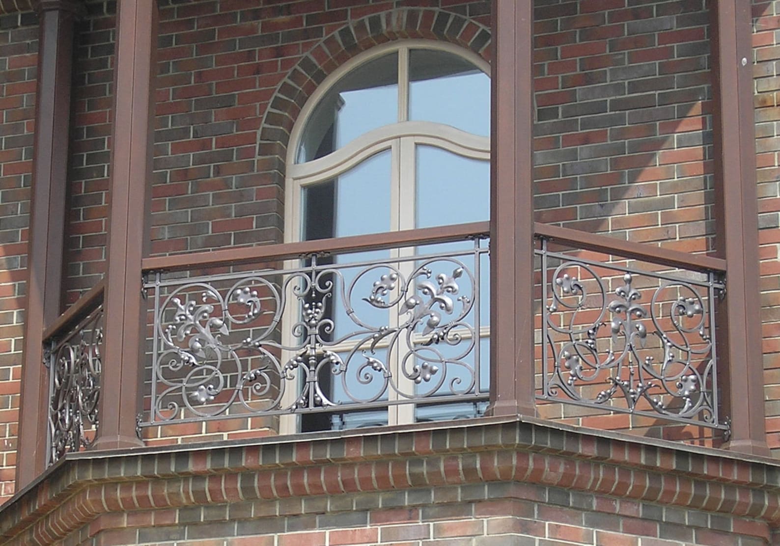 Custom Wrought Iron Balcony Railings, Forged Balcony Railings, Metal ...