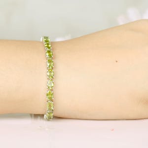 Oval Shaped Peridot Tennis Chain Bracelet, Wedding Gifts,Bracelet For Women, Green Gemstone Jewelry, Gift For Wife, Birthstone Jewelry,Gifts