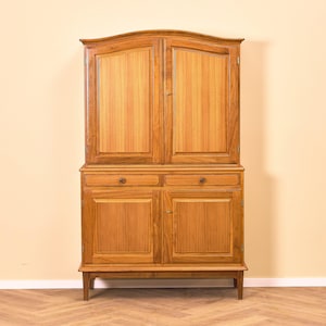 Mueble sueco en nogal, modelo 'Vindö' de Svante Skogh