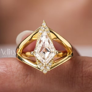 14K Solid Gold Kite Shaped Engagement Ring, Solitaire Split-Shank Moissanite Wedding Ring, Anniversary Ring For Women, Personalized Gifts
