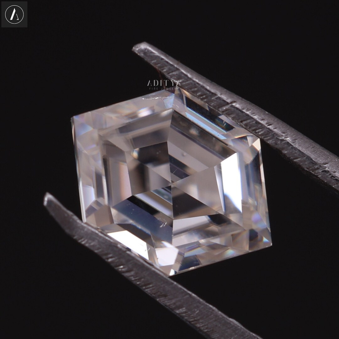 Shape Base Colrless Antique Octagon Shape Colorless Loose Moissanite for Engagement Ring ...