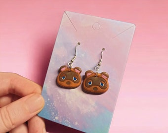Boucles d'oreilles Tom Nook ACNH faites main en pâte polymère
