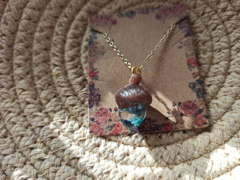 Acorn Necklace, Resin jewellery, Flower Necklace, Resin Pendant, Gift for Nature Lover, Natural jewellery image 3