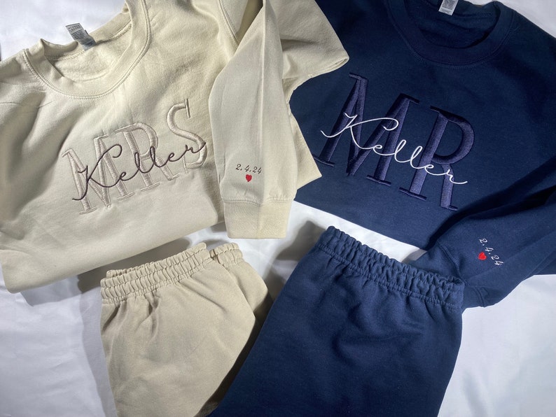 Honeymoon Set, Mrs. Sweatshirt, Mr. Sweatshirt, Hoodie Gift, Newly Married Set, Honeymoon Outfit, Mr. and Mrs. Pants, Custom, Date On Sleeve