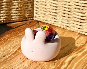 Purple Easter Bunny Egg Holder | Handmade Easter Bunny | Seasonal Decor | Spring Decor | Home Decor | Jesmonite | Eco | Gift | Present |UK