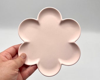 Light Pink Flower Trinket Tray | Concrete Tray | Decorative Dish | Jewellery Dish | Home Decor | Jesmonite | Eco | Gift | Present | UK