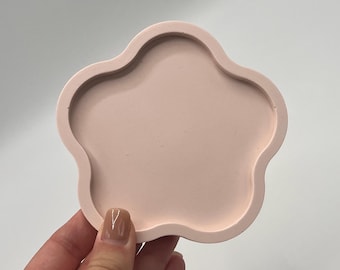 Light Pink Flower Coaster / Trinket Tray | Decorative Dish | Jewellery Dish | Home Decor | Jesmonite | Eco | Gift | Present |UK