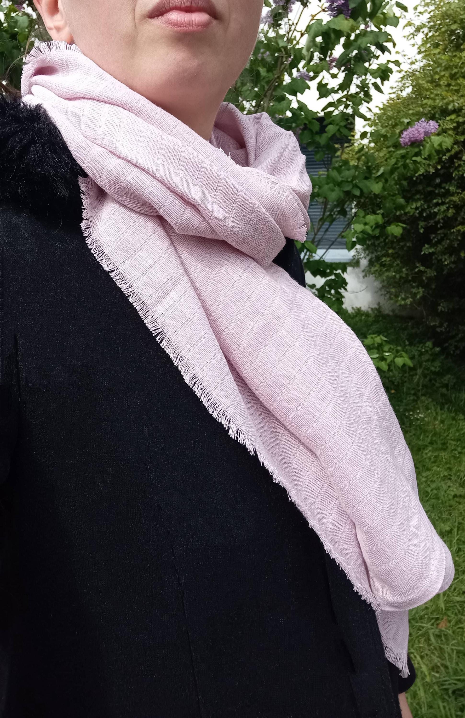 Châle Léger En Laine Marina Rinaldi - Couleur Lilas Mauve - Taille Unique - Neuf Avec étiquettes - Fabriqué En Italie