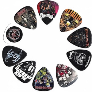 Médiators pour groupe de métal (10 moyens)