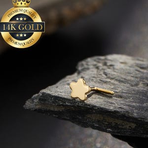 14K Solid Gold Flower Nose Stud/Polished Flat Floral Nose Ring/Nose Piercing/Nose Jewelry/Small Nose Stud/Minimalist Nose Jewelry/Nostril