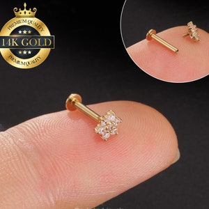 Boucles d'oreilles pour cartilage fleur en or massif 14 carats / Piercing labret à filetage interne / 16 g / Boucles d'oreilles en hélice minuscule / Tragus / Conque / Boucles d'oreilles à dos plat / Cadeaux