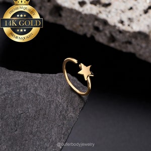 Argola de nariz em forma de estrela de ouro maciço 14K 18G/Argola torcida/Piercing de nariz/Argola de cartilagem/Joia de nariz pequena/Argola de narina/Brinco delicado de estrela/Argola de nariz de ouro