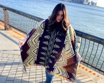 Alpaca poncho fringe,Unisex Poncho,faux fur hood,Hooded poncho, gift for him, gift for her, birthday gifts,boho chic clothing