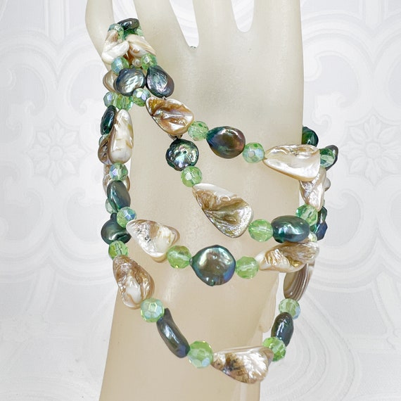 MOP Chunks, Small Button Pearls, Aurora Borealis … - image 8