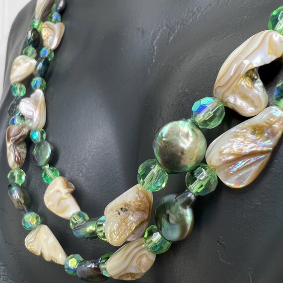 MOP Chunks, Small Button Pearls, Aurora Borealis … - image 6