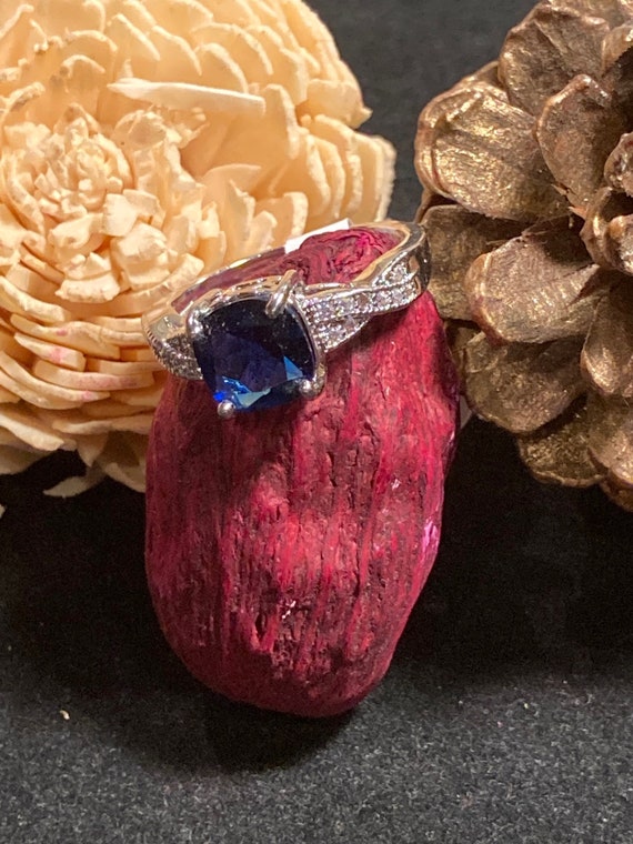 Blue gemstone (Sapphire) Ring - image 1