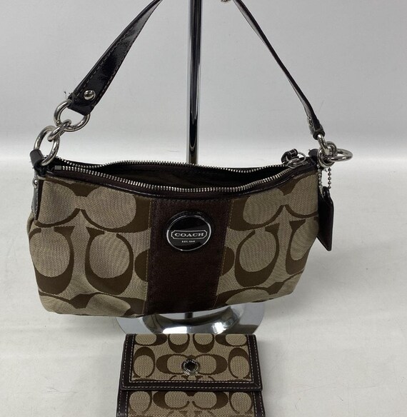 Coach purse and matching wallet hotsell