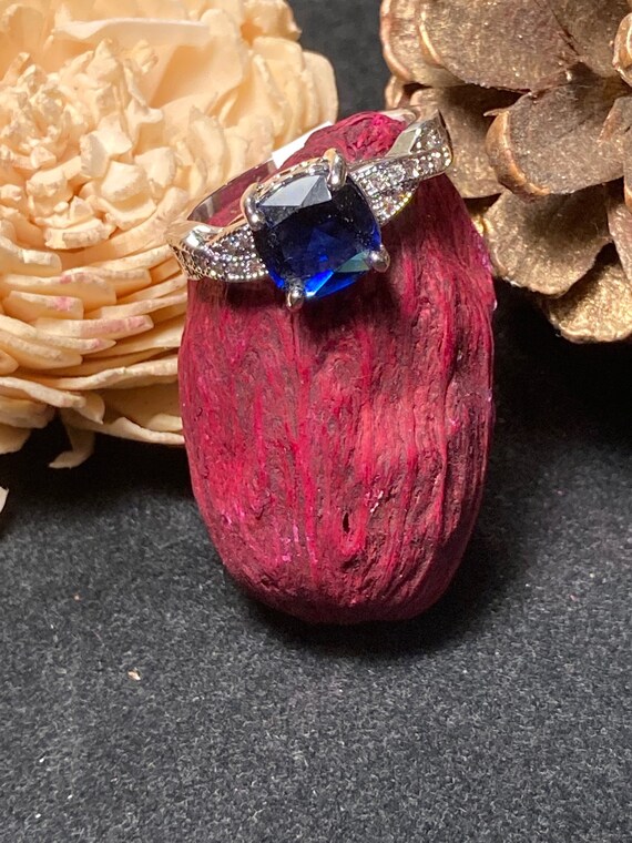 Blue gemstone (Sapphire) Ring - image 4