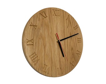 Wanduhr Eiche modern römisches Zifferblatt 30 cm Holz Uhr Deko Wand zeitgenössisch minimalistisch Wohnzimmer Büro Küche Design elegant Style