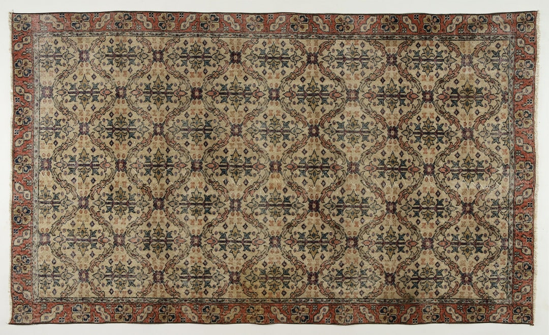 トルコヴィンテージラグ 142 × 254 ベージュ アナトリア地方 8.3フィート×4.9フィート Oushak トルコヴィンテージエリアラグ
