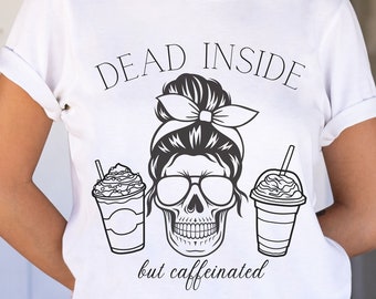 Camiseta de calavera con café muerto por dentro pero con cafeína