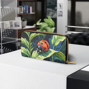 Ladybug Zipper Wallet For Women, Stylish Purse for Nature Lovers, Red Green Ideal Gift for Birthdays and Holidays, Christmas Gift
