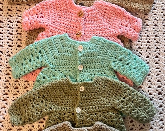 Newborn Button Up/Flare Pullover in verschiedenen Größen und Farben