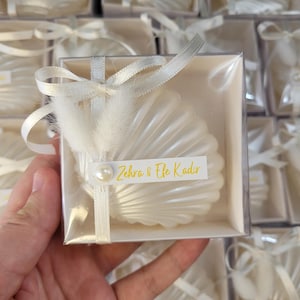 Candle Favors, Oyster Candle Box Decorated with Pearls, Personalized Wedding Candle Favors, Bridal Shower Favors and birthday baptism