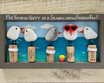 Zabawna sztuka z mewą „Miłośnicy frytek” | Dekoracja ścienna w stylu nadmorskim | Prezent na dom na plaży | Ramka z 5 lub 7 mewami | Ręcznie robiona sztuka nadmorska
