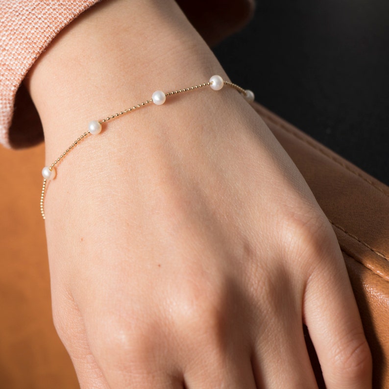 pearl bracelet