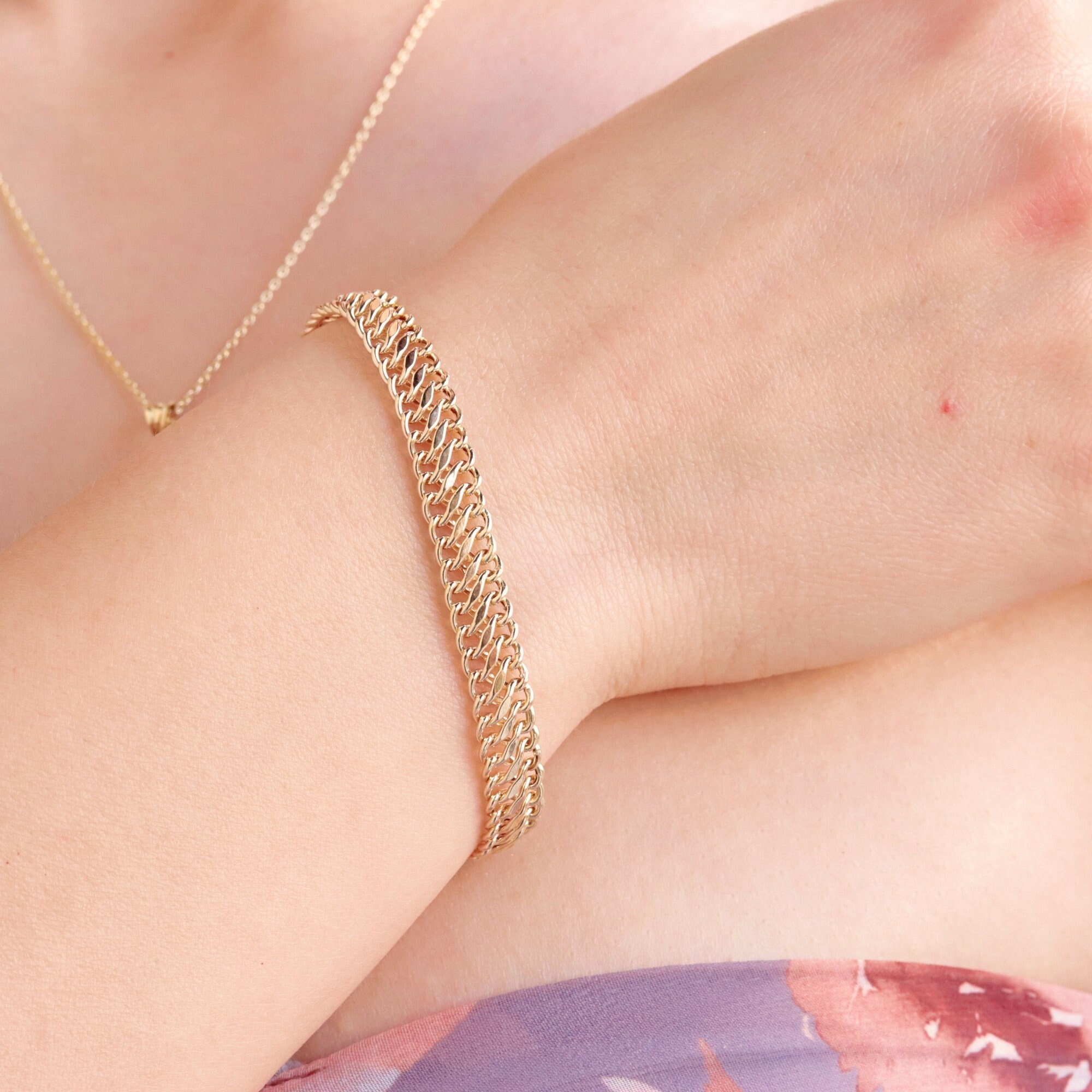 Minimalist fine gold mesh bracelet with Indian pink heart motif