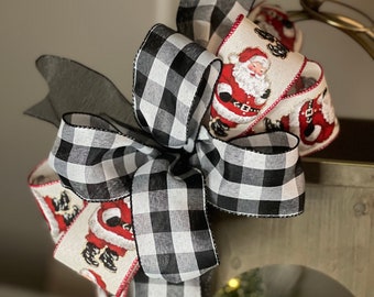 Single Santa Lantern Bow