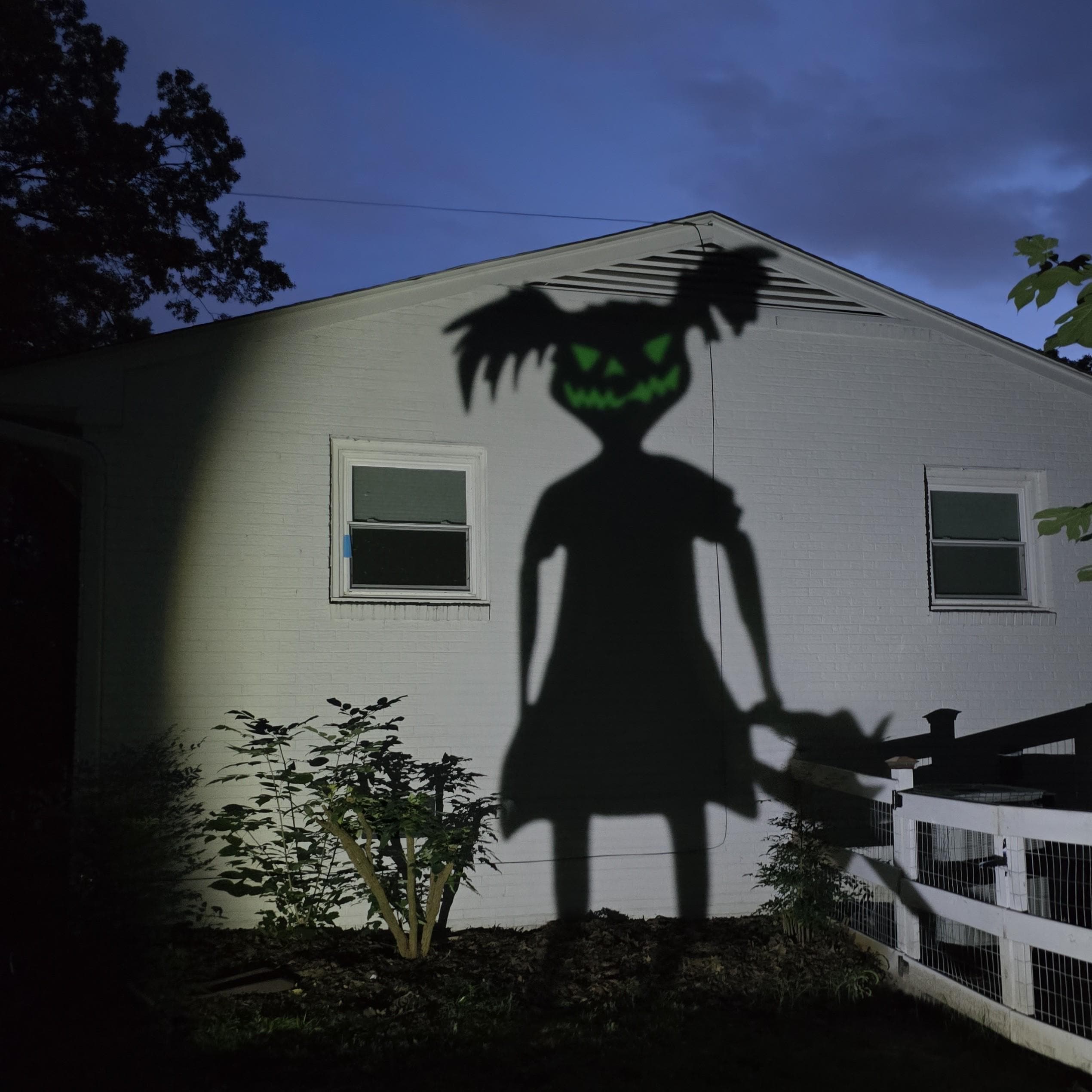 Halloween Yard Decor, Outdoor Fall Decor, Shadow Caster, Glowing Eyes Zombie Girl, Spooky Garden Accent, Colorful Light Projection