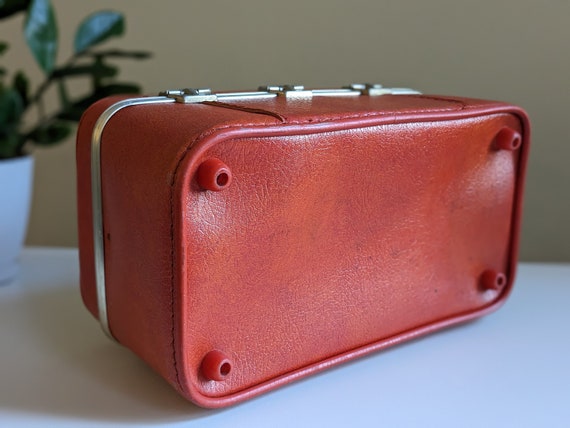 Vintage Red Town Craft Traincase | Small makeup c… - image 5