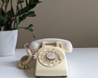 Vtg Western Electric Bell System 500 DM Rotary Dial Desk Telephone Beige 1980 | Vintage rotary phone | light yellow / cream | Bell landline