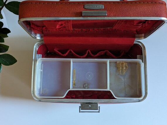 Vintage Red Town Craft Traincase | Small makeup c… - image 9