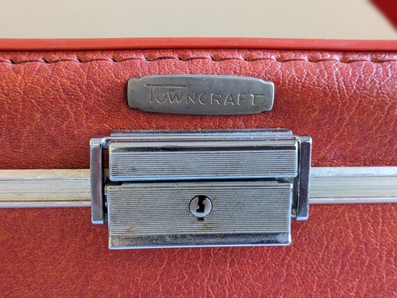 Vintage Red Town Craft Traincase | Small makeup c… - image 7