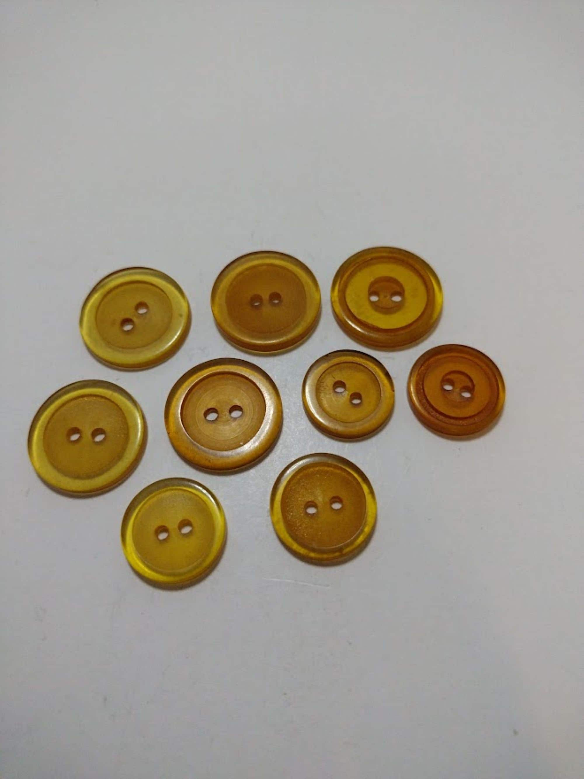 Vintage 1920s Brown Bakelite Coat Buttons, x24 – Ian Drummond Vintage