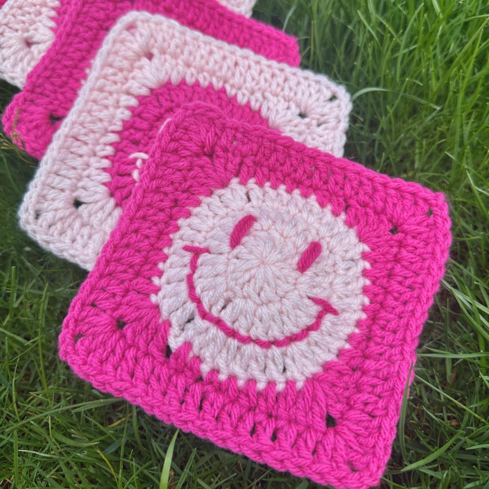 Smiley Face Granny Square Crochet Pattern – Happy Square PDF Tutorial ...