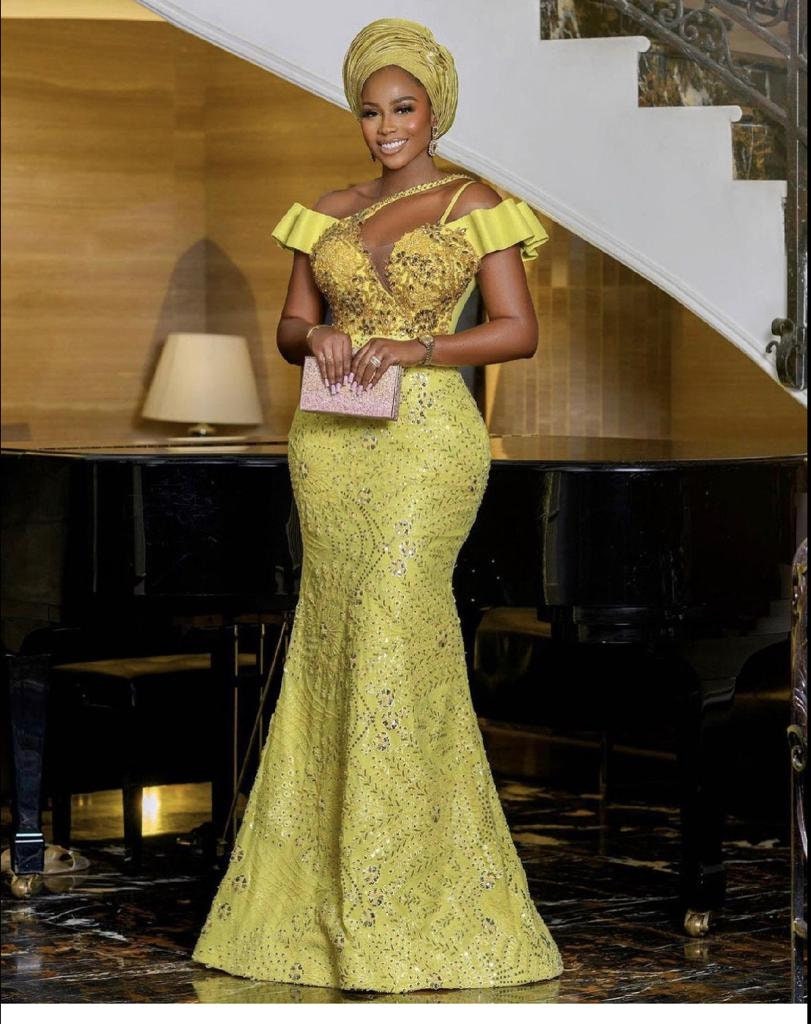 Fashion gowns for ladies online