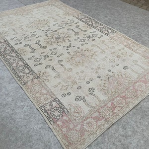 6&#39;x10&#39; Vintage Floral Rug, Handmade Cream Area Wool Rug, Turkish Area Rug, Vintage Beige Rug, Wool Bohemian Rug, Beige Turkish Rug