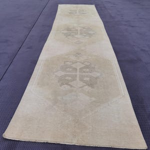 Tapis de passage en laine oushak marron, 2,76 x 11,98 po.
