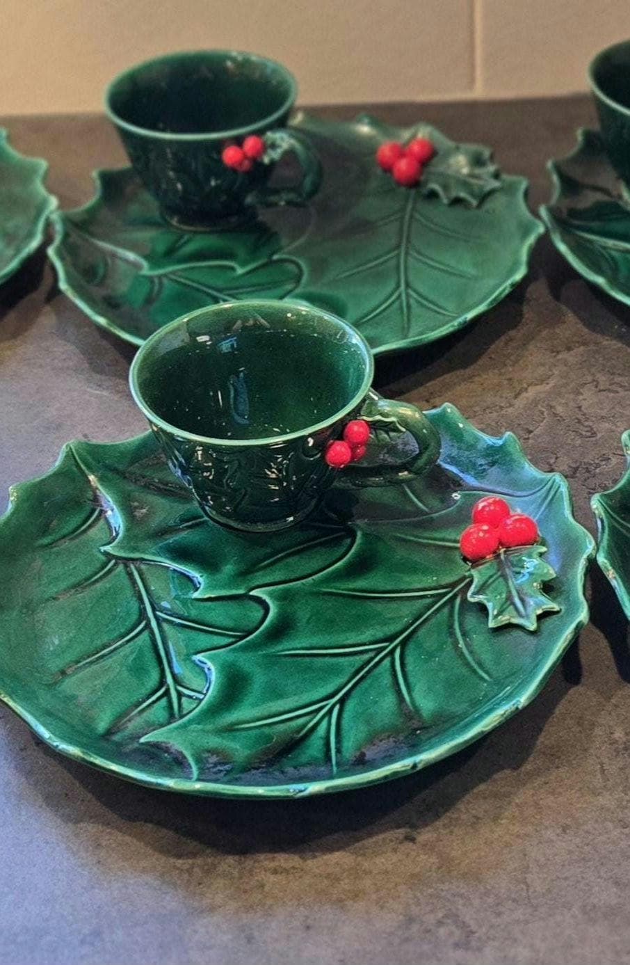 1960s Lefton Green Holly Berry Christmas Snack Plate