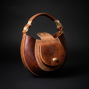 Ópera - Molde para Bolsa de Couro. Modelo para Bolsa de Mão, Bolsa de Ombro e Bolsa Transversal, Faça Você Mesmo em PDF para Download.