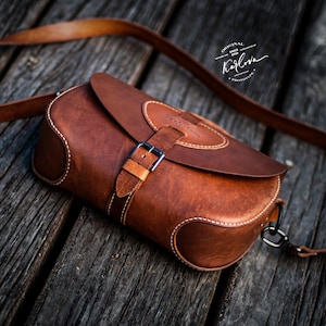 Patrón de bolso de cuero Whiskey Saddle: Plantilla de bolso bandolera (Descarga PDF DIY)