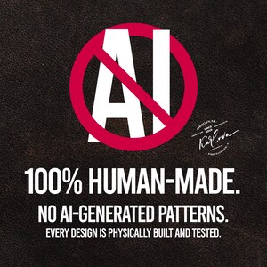 Op de afbeelding: Een zwarte getextureerde achtergrond met een grote witte AI-tekst en een rode verbodscirkel eroverheen. De tekst luidt: 100% HUMAN-MADE. NO AI-GENERATED PATTERNS. EVERY DESIGN IS PHYSICALLY BUILT AND TESTED. Bevat een klein rond Karlova-logo.