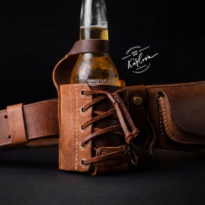 Patrón de funda de cuero ajustable para bebidas, plantilla para latas, descarga PDF DIY