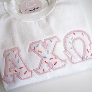 Sudadera con letras griegas de la hermandad White Sprinkles / Alpha Chi Omega / Letras griegas / Sudadera con letras cosidas