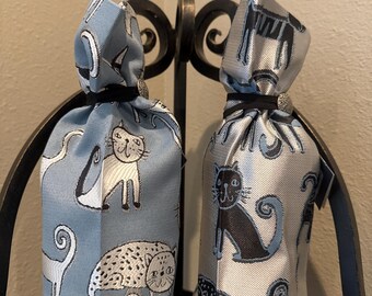 Cat Lovers Wine Gift Bags: Tapestry Keepsake, Blue/Silver Set
